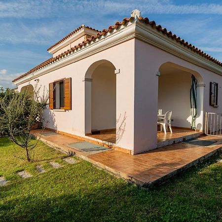 Appartamento Residenziale Trilocale 6 Posti Letto Via Sardegna San Teodoro サン・テオドーロ エクステリア 写真
