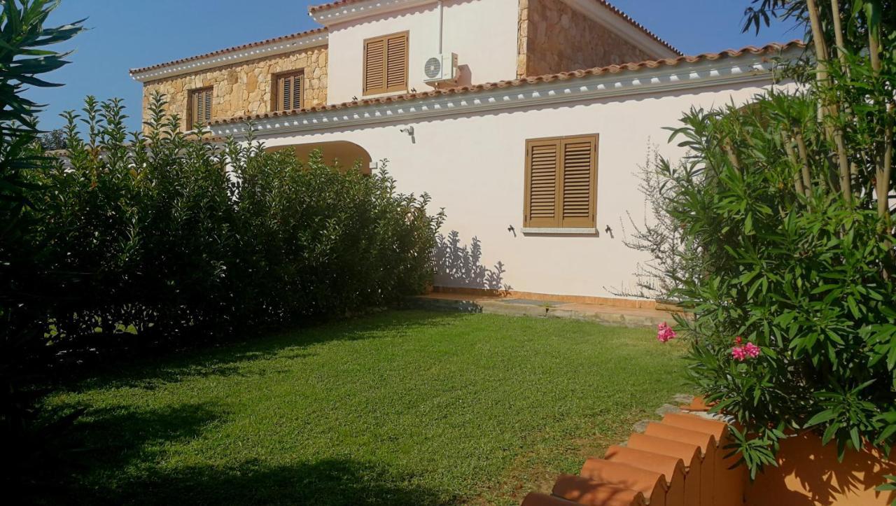 Appartamento Residenziale Trilocale 6 Posti Letto Via Sardegna San Teodoro サン・テオドーロ エクステリア 写真