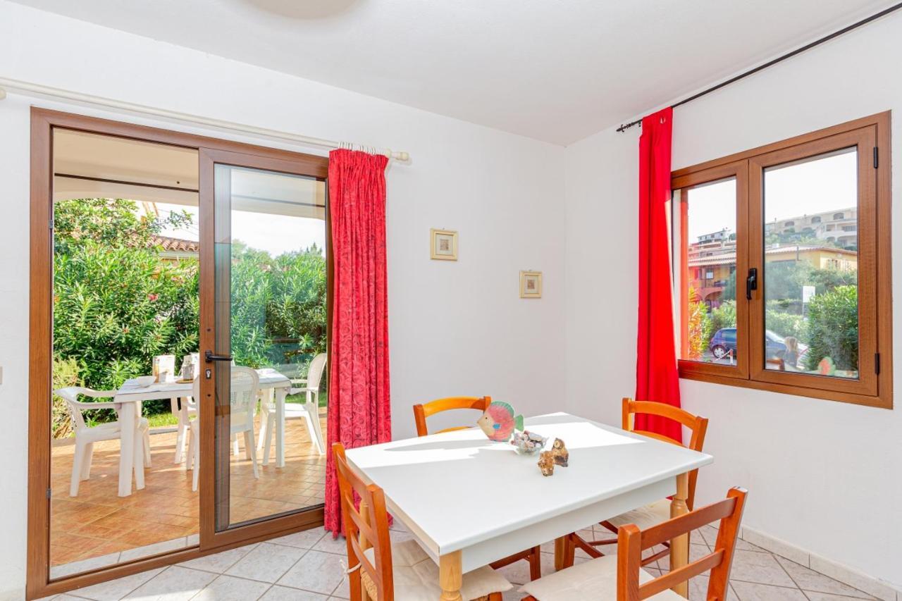 Appartamento Residenziale Trilocale 6 Posti Letto Via Sardegna San Teodoro サン・テオドーロ エクステリア 写真
