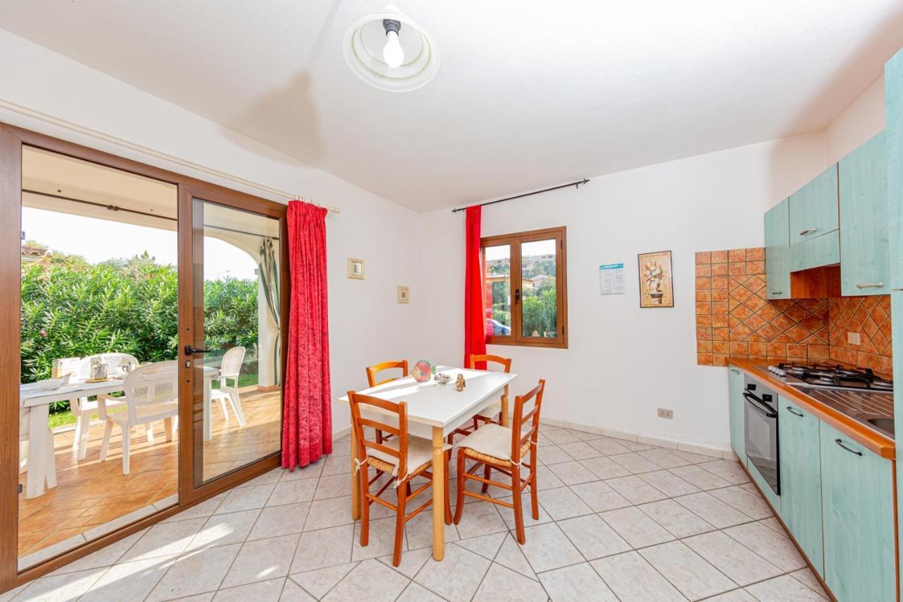Appartamento Residenziale Trilocale 6 Posti Letto Via Sardegna San Teodoro サン・テオドーロ エクステリア 写真
