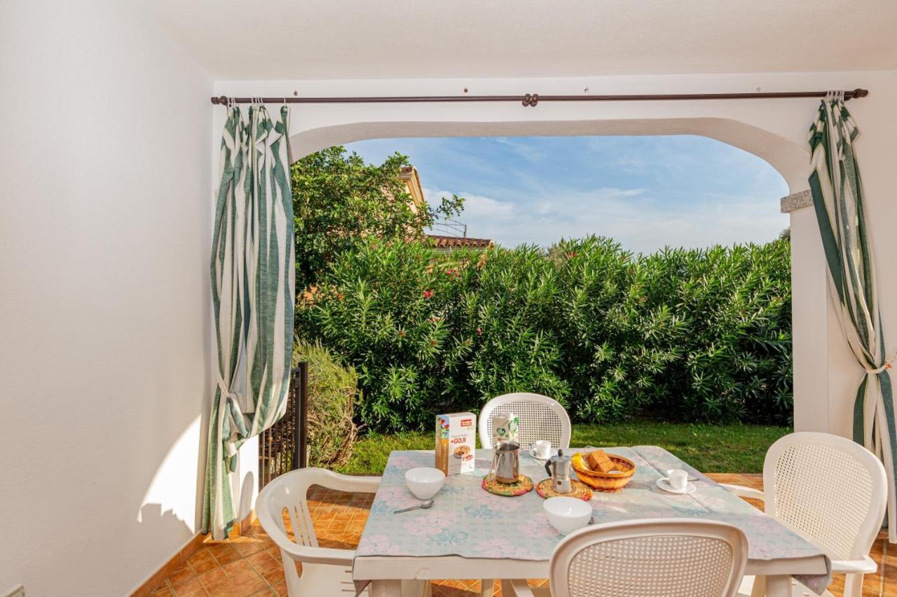 Appartamento Residenziale Trilocale 6 Posti Letto Via Sardegna San Teodoro サン・テオドーロ エクステリア 写真