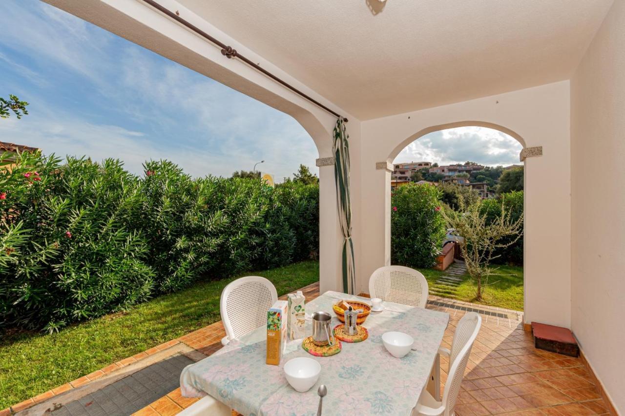 Appartamento Residenziale Trilocale 6 Posti Letto Via Sardegna San Teodoro サン・テオドーロ エクステリア 写真