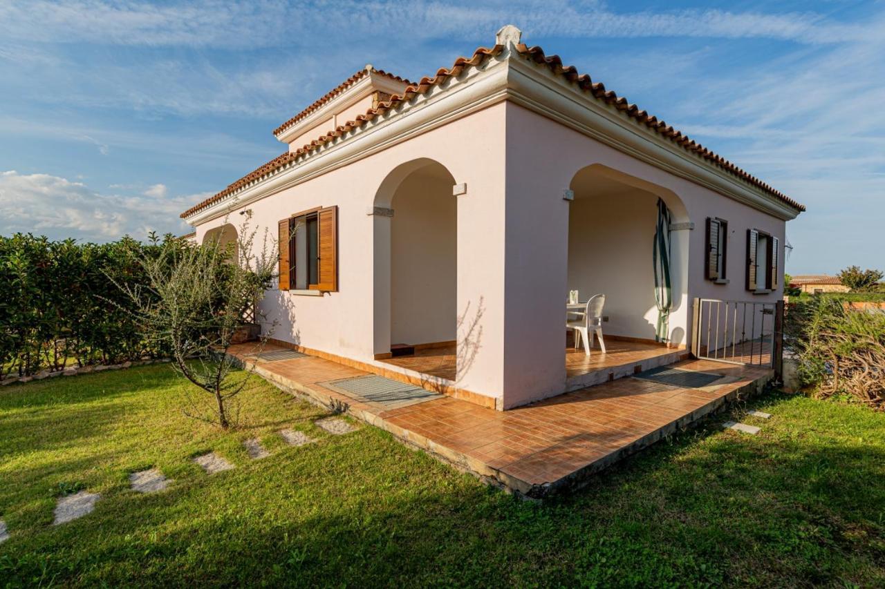 Appartamento Residenziale Trilocale 6 Posti Letto Via Sardegna San Teodoro サン・テオドーロ エクステリア 写真
