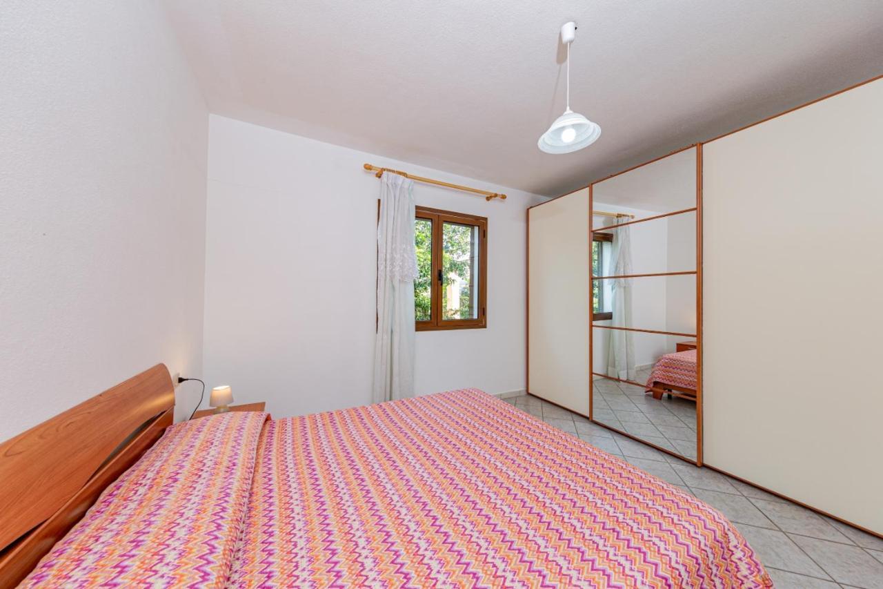 Appartamento Residenziale Trilocale 6 Posti Letto Via Sardegna San Teodoro サン・テオドーロ エクステリア 写真