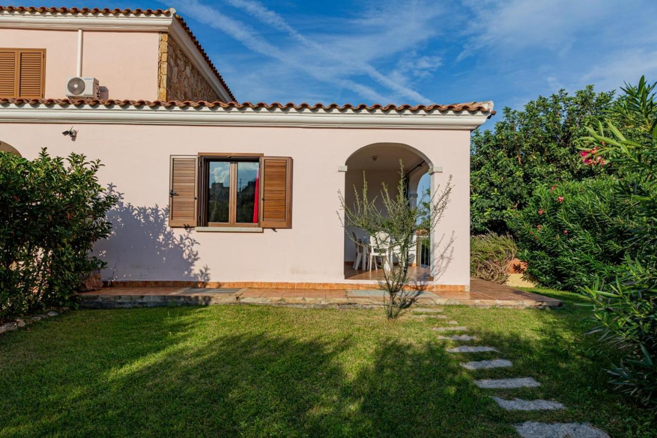 Appartamento Residenziale Trilocale 6 Posti Letto Via Sardegna San Teodoro サン・テオドーロ エクステリア 写真